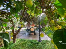 Belocations - La Limonaia, отель в городе Соланас