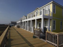 Salty Sunrise by Carolina Beach Realty, hotel a Kure Beach