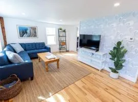 Newly renovated, close to beach, big yard, grill