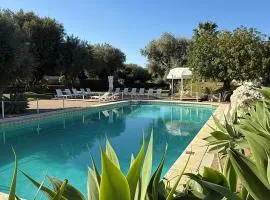 Isola Charm B&B - A Historic Villa near Punta Del Pero Beach
