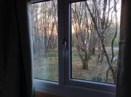 Hideaway Glamping cabin- Caban cudd, hotel di Criccieth