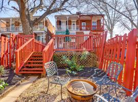 2 Mi to Dtwn Harrisburg Escape with Furnished Deck!, hotel v destinaci Harrisburg
