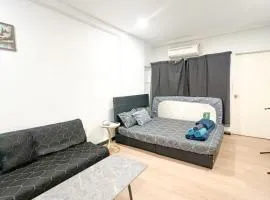 KK City Api Api Block 1 Above Mcd Studio Homestay 2-3 pax