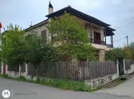 Spartan Antonis' house