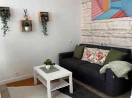 Shamma lodge Studio, Hotel in Reims