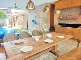 Large Villa Jimbaran With Pool & WiFi by 2ndHome