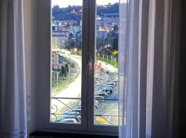 Vicino al mare sulla pista ciclabile