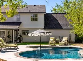 Pool Getaway Movie Room Games Yard Bbq Pets