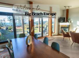 Big Beach Escape - Ucluelet - Sleeps 6 - Pet Friendly, khách sạn ở Ucluelet
