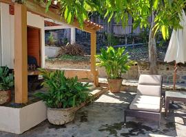 Lovely Cottage at La Ropa Beach, hôtel à Zihuatanejo