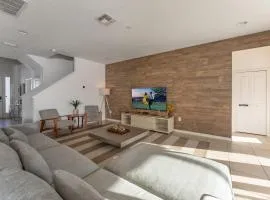 New Listing - Be the First Guest 5 BR - BV468