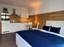 Maritimes Luxusapartment, hotel in Rostock