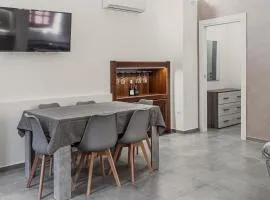 Delia home service
