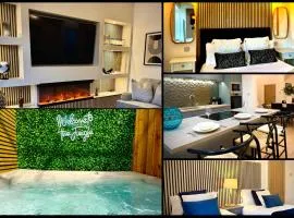 Tudor Hot Tub Family House
