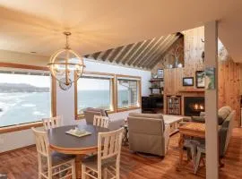 Idyllic Coastal Haven - Whale Watch in Depoe Bay!