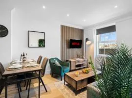 Rare Free Parking 2 Bed Central Apartment