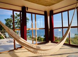 Villa Triana a 5 Minutos caminando de la playa, casa de campo em San Agustinillo