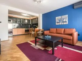 Burov Apartment - artistic apartment in the heart of Varna suitable for up to 4 guests