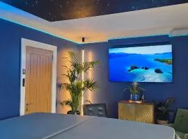The NEW Blue Horse Suite at The Grumpy Schnauzer B&B Luxury Private Indoor Hot Tub Breakfast in Bed