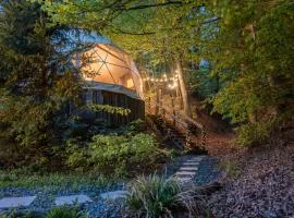 Glamping, Hot Tub & Projector by Nidumm Stay
