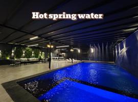 LV Spring Water Resort, hotel com piscinas em Mukāwir