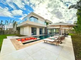 Modern Villa Assia