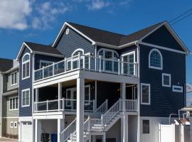 The Royal Treat-Simply Stunning 5 Star Experience، فندق في لافاليتي