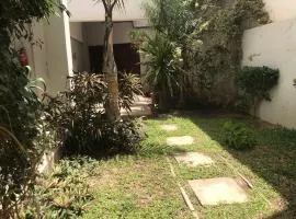 Appartement F4 Luxe - 3 Chambres avec Jardin - Almadies Dakar