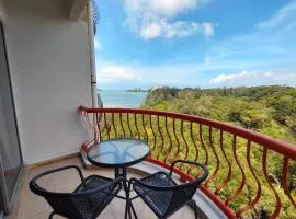 Beachfront 2-5pax, Free parking , swimming pool