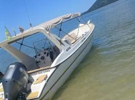 Passeio de lancha, ilha grande