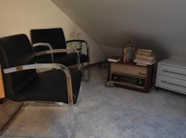 Kleines Wohlfühl-Apartment mit Parkplatz & Kochmöglichkeit, hotel v destinaci Derendingen