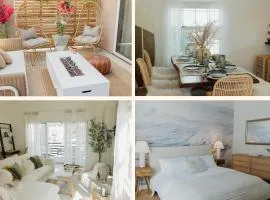 Stylish PB Townhome, Walk to Bay, and Balcony