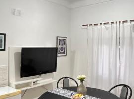 Departamento familiar cerca del aeropuerto, ξενοδοχείο σε Ezeiza