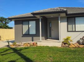 Brand new fully accessible 5 bedroom house, villa a Fairfield