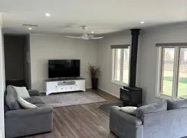 Farm Stay 5 minutes from town
