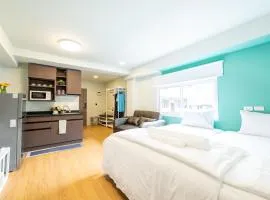 Premier Studio Room with Two Semi-Double Beds
