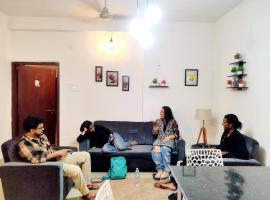 Nomad's Nest Backpackers Hostel, hostal en Guwahati