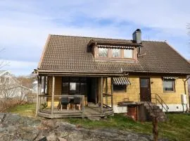 Workers House Near Volvo