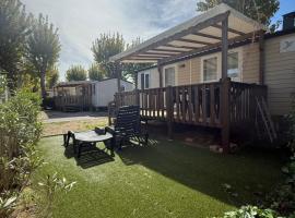 Mobil Home SIBLU VALRAS PLAGE, campingplads i S&eacute;rignan