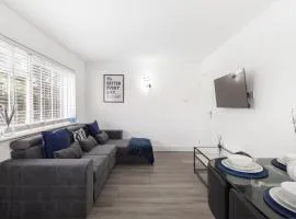 1st Floor Flat by Reading Centre Perfect for Contractors and Long-Term Stays