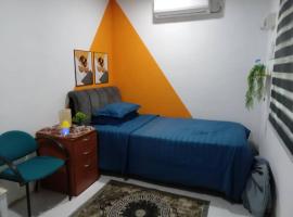 KAMI roomstay 2, κατάλυμα σε φάρμα σε Kampong Banggol Lalang
