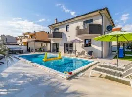 Gorgeous Home In Pula With Sauna