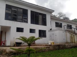 Eden Hill Villas - Njiro, Arusha, hotel com estacionamento em Nkunjila