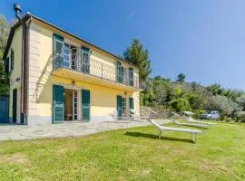 Awesome Home In Pieve Ligure With Wifi