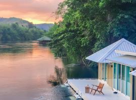 Long Live Riverside, lemmikkyst&auml;v&auml;llinen hotelli kohteessa Tha Kradan