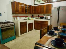 Chelita House a 5 minutos de la Plaza de Armas, vila v destin&aacute;cii Iquitos