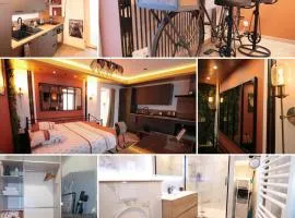 Luxury Studio, Rez de chaussée, Parking privé vidéo surveillance, Canapé haute qualité convertible couchage 2 personnes, Centre Ville proche, Restaurant, boulangerie 2 minutes à pied, Terrasse - 800mètre carré de terrain - Géré par Presta-Zen'Services