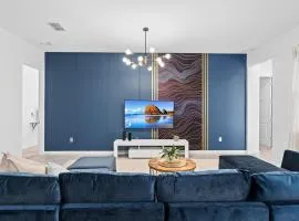 SUPER SPACE - 12BD 12BA - MANY ENSUITEs SLEEPs 38