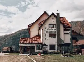 Pensiunea Fântâniţa Haiducului