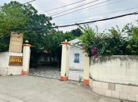 Khách sạn Xuân Trúc
